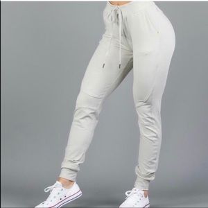 Buffbunny joggers size medium
